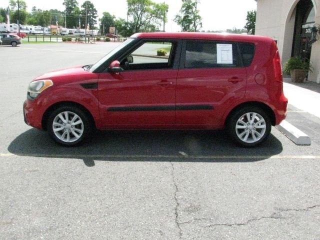 2012 Red Kia Soul + (KNDJT2A61C7) with an 2L I-4 DOHC engine, Automatic transmission, located at 2443 Albert Pike, Hot Springs, AR, 71913, (501) 623-6255, 34.492222, -93.109993- Photo#4