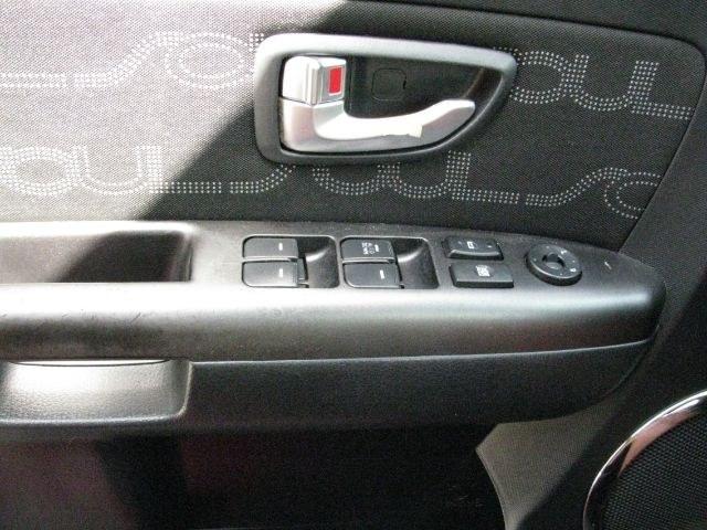 2012 Red Kia Soul + (KNDJT2A61C7) with an 2L I-4 DOHC engine, Automatic transmission, located at 2443 Albert Pike, Hot Springs, AR, 71913, (501) 623-6255, 34.492222, -93.109993- Photo#10