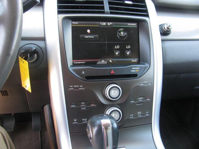 2013 maroon Ford Edge SEL FWD (2FMDK3JCXDB) with an 3.5L V6 DOHC 24V engine, 6-Speed Automatic transmission, located at 2443 Albert Pike, Hot Springs, AR, 71913, (501) 623-6255, 34.492222, -93.109993 - Photo#9