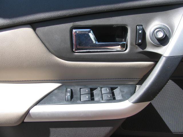 2013 maroon Ford Edge SEL FWD (2FMDK3JCXDB) with an 3.5L V6 DOHC 24V engine, 6-Speed Automatic transmission, located at 2443 Albert Pike, Hot Springs, AR, 71913, (501) 623-6255, 34.492222, -93.109993 - Photo#10