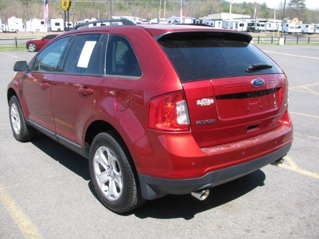 2013 maroon Ford Edge SEL FWD (2FMDK3JCXDB) with an 3.5L V6 DOHC 24V engine, 6-Speed Automatic transmission, located at 2443 Albert Pike, Hot Springs, AR, 71913, (501) 623-6255, 34.492222, -93.109993 - Photo#2