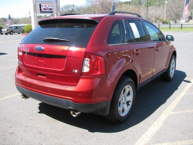 2013 maroon Ford Edge SEL FWD (2FMDK3JCXDB) with an 3.5L V6 DOHC 24V engine, 6-Speed Automatic transmission, located at 2443 Albert Pike, Hot Springs, AR, 71913, (501) 623-6255, 34.492222, -93.109993 - Photo#3