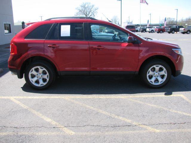 2013 maroon Ford Edge SEL FWD (2FMDK3JCXDB) with an 3.5L V6 DOHC 24V engine, 6-Speed Automatic transmission, located at 2443 Albert Pike, Hot Springs, AR, 71913, (501) 623-6255, 34.492222, -93.109993 - Photo#4
