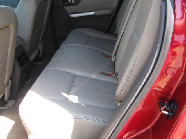 2013 maroon Ford Edge SEL FWD (2FMDK3JCXDB) with an 3.5L V6 DOHC 24V engine, 6-Speed Automatic transmission, located at 2443 Albert Pike, Hot Springs, AR, 71913, (501) 623-6255, 34.492222, -93.109993 - Photo#7