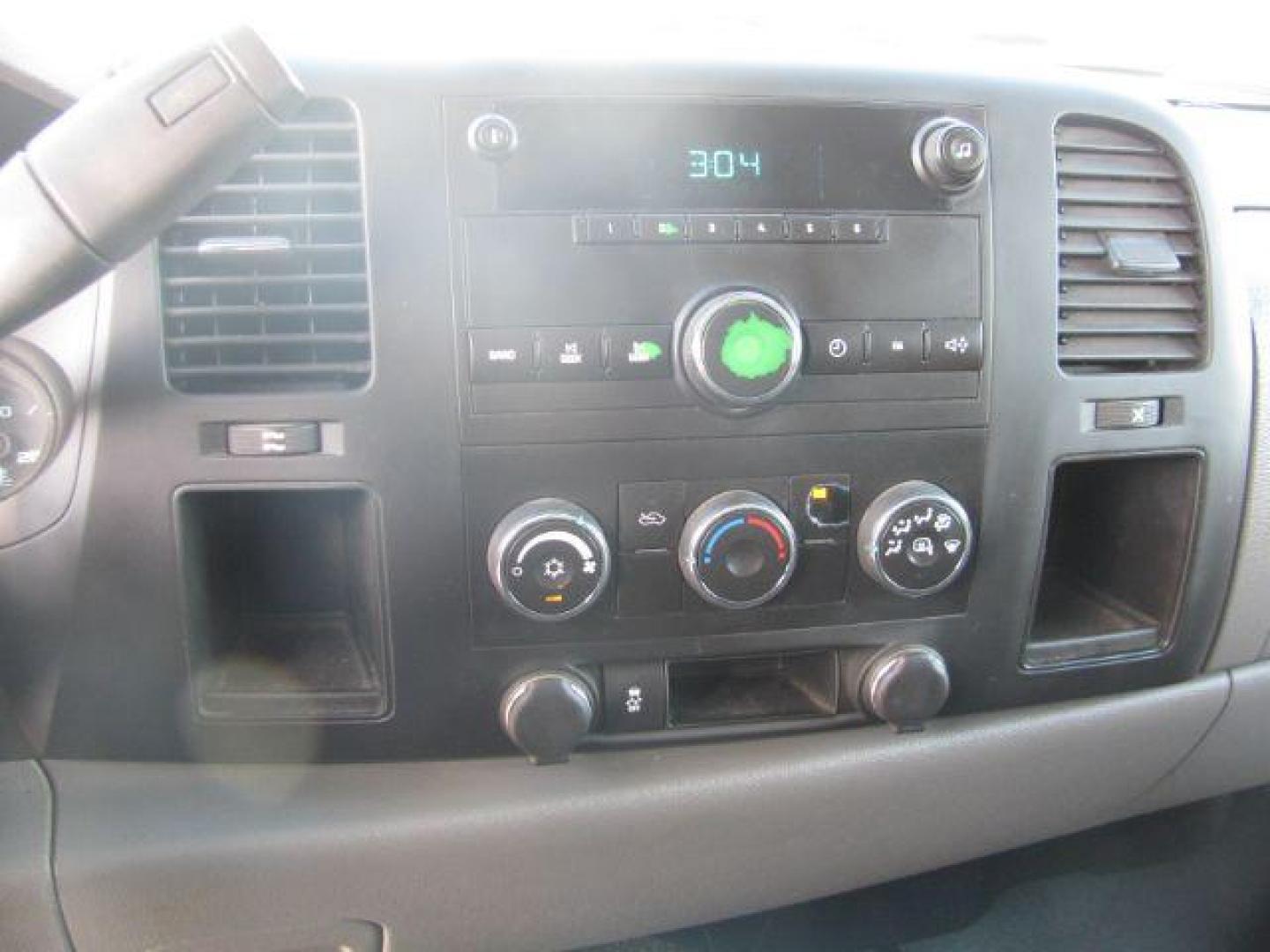 2013 White GMC Sierra 1500 Work Truck Ext. Cab 2WD (1GTR1TEAXDZ) with an 4.8L V8 OHV 16V engine, 6-Speed Automatic transmission, located at 2443 Albert Pike, Hot Springs, AR, 71913, (501) 623-6255, 34.492222, -93.109993 - LISTED FEATURES MAY BE OPTIONAL AND NOT INCLUDED ON THIS VEHICLE!!! - Photo#10