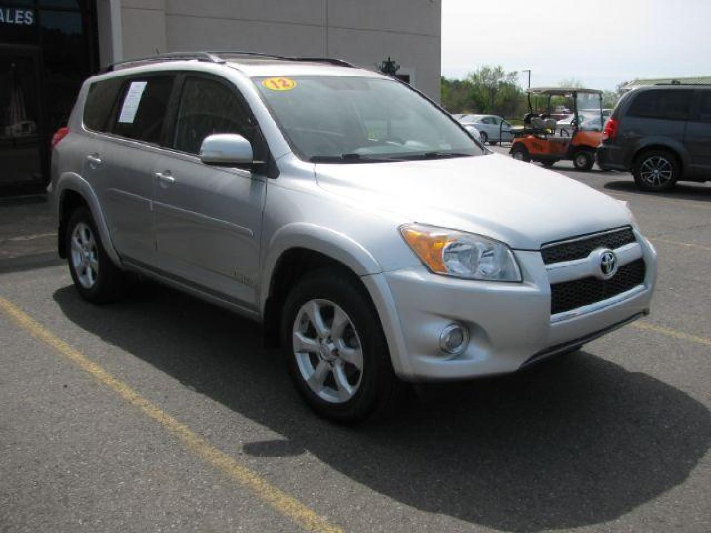 2012 Silver Toyota RAV4 Limited I4 2WD (2T3YF4DV4CW) with an 2.4L L4 DOHC 16V engine, 4-Speed Automatic transmission, located at 2443 Albert Pike, Hot Springs, AR, 71913, (501) 623-6255, 34.492222, -93.109993 - Photo#5