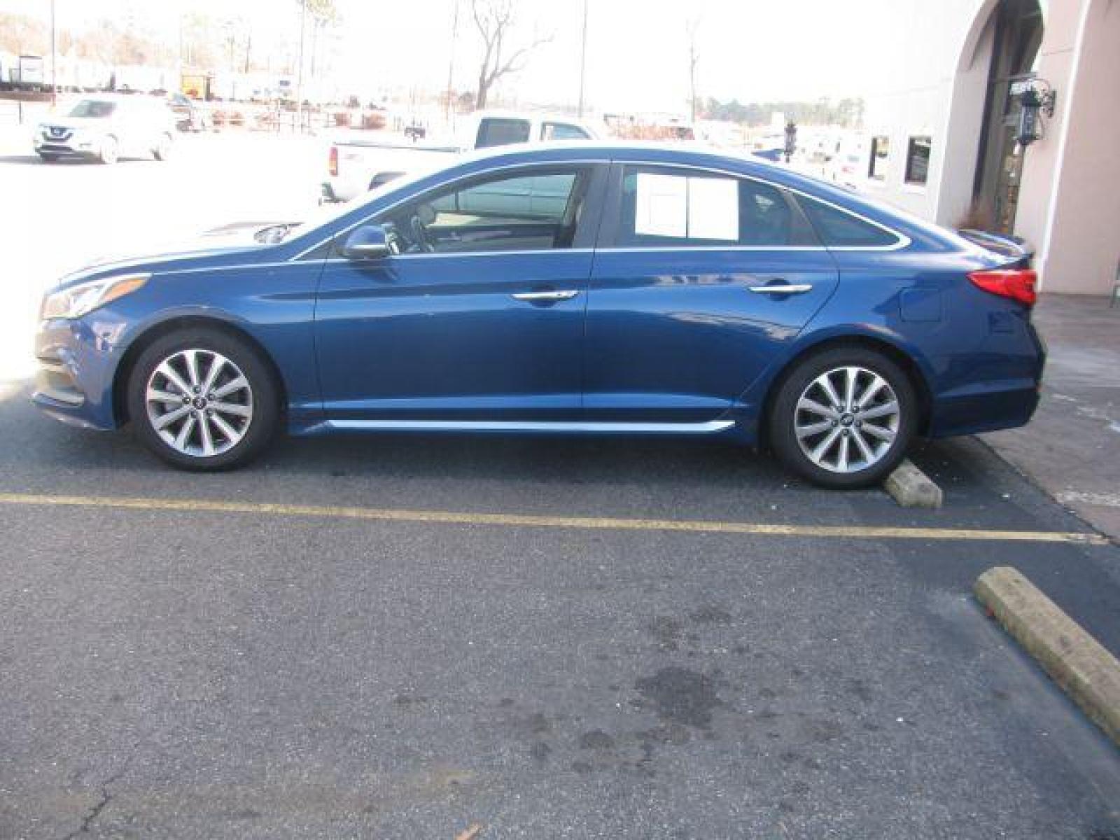 2016 Blue Hyundai Sonata Sport (5NPE34AF7GH) with an 2.4L L4 DOHC 16V engine, 6-Speed Automatic transmission, located at 2443 Albert Pike, Hot Springs, AR, 71913, (501) 623-6255, 34.492222, -93.109993 - Photo #4