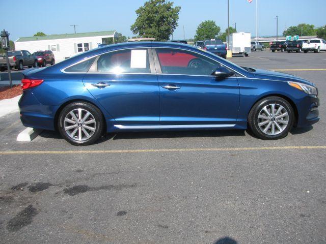 2016 Blue Hyundai Sonata Sport (5NPE34AF7GH) with an 2.4L L4 DOHC 16V engine, 6-Speed Automatic transmission, located at 2443 Albert Pike, Hot Springs, AR, 71913, (501) 623-6255, 34.492222, -93.109993 - Photo#4