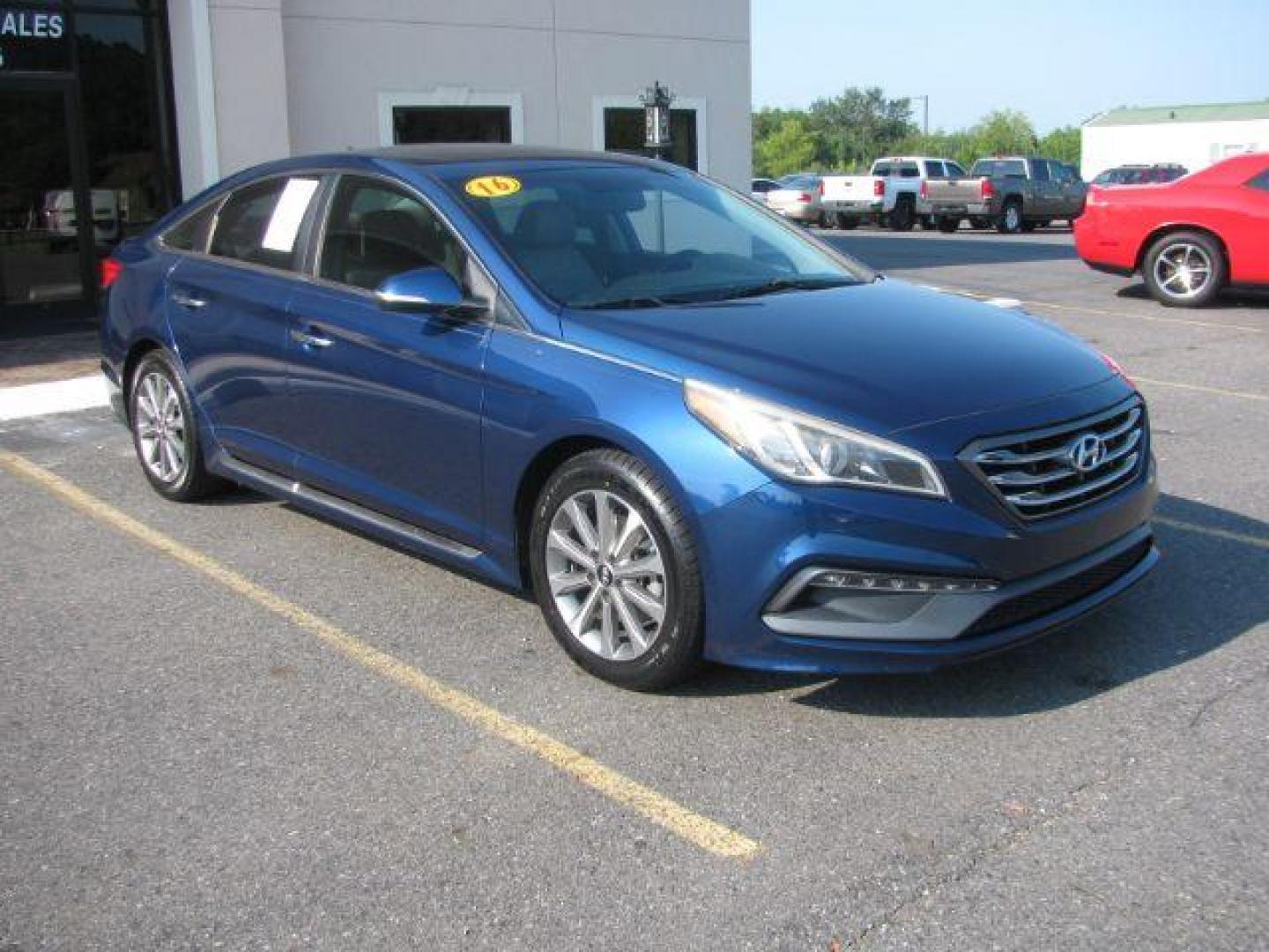 2016 Blue Hyundai Sonata Sport (5NPE34AF7GH) with an 2.4L L4 DOHC 16V engine, 6-Speed Automatic transmission, located at 2443 Albert Pike, Hot Springs, AR, 71913, (501) 623-6255, 34.492222, -93.109993 - Photo#5