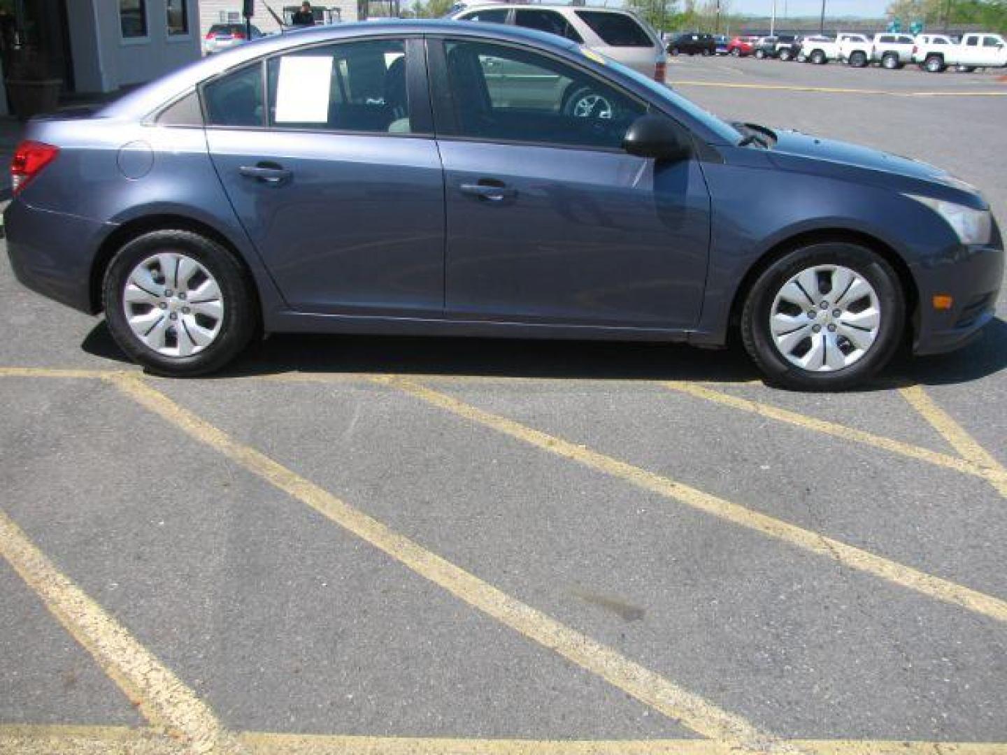 2014 Gray Chevrolet Cruze LS Auto (1G1PA5SH3E7) with an 1.8L L4 DOHC 16V FFV engine, 6-Speed Automatic transmission, located at 2443 Albert Pike, Hot Springs, AR, 71913, (501) 623-6255, 34.492222, -93.109993 - PRICE $10,995 DOWN $995 PAYMENTS $150 EVERY TWO WEEKS ($325 MONTHLY) INTEREST RATE 9.9% TERM 36 MONTHS W.A.C. - Photo#1