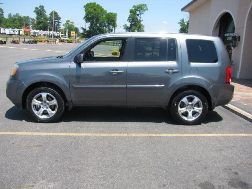2012 Gray Honda Pilot EX 4WD 5-Spd AT (5FNYF4H41CB) with an 3.5L V6 SOHC 24V engine, 5-Speed Automatic transmission, located at 2443 Albert Pike, Hot Springs, AR, 71913, (501) 623-6255, 34.492222, -93.109993 - Photo #1