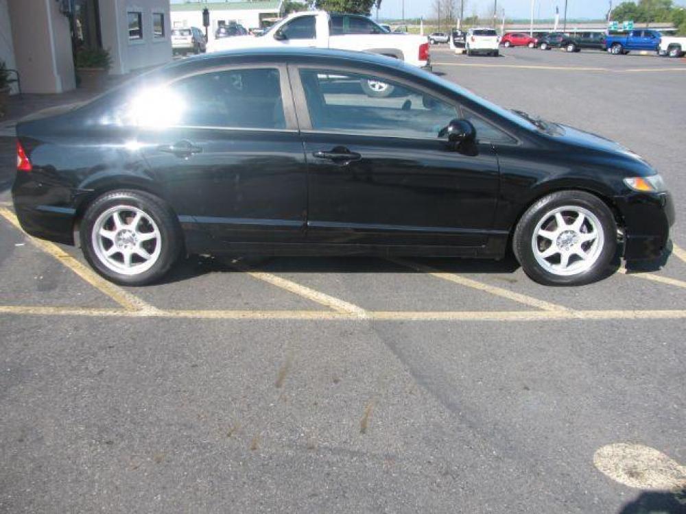 2009 Black Honda Civic LX Sedan 5-Speed AT (1HGFA16579L) with an 1.8L L4 SOHC 16V engine, 5-Speed Automatic transmission, located at 2443 Albert Pike, Hot Springs, AR, 71913, (501) 623-6255, 34.492222, -93.109993 - PRICE $10,995 DOWN $995 PAYMENTS $150 EVERY TWO WEEKS ($325 MONTHLY) INTEREST RATE 9.9% TERM 36 MONTHS W.A.C. - Photo #1