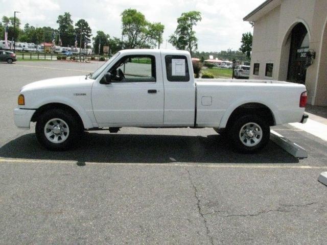 2005 White Ford Ranger Edge SuperCab 2-Door 2WD (1FTYR14U45P) with an 3.0L V6 OHV 12V engine, 5-Speed Automatic transmission, located at 2443 Albert Pike, Hot Springs, AR, 71913, (501) 623-6255, 34.492222, -93.109993 - PRICE $10,995 DOWN $1,095 PAYMENTS $150 EVERY TWO WEEKS ($325 MONTHLY) INTEREST RATE 9.9% TERM 35 MONTHS W.A.C.- Photo#5