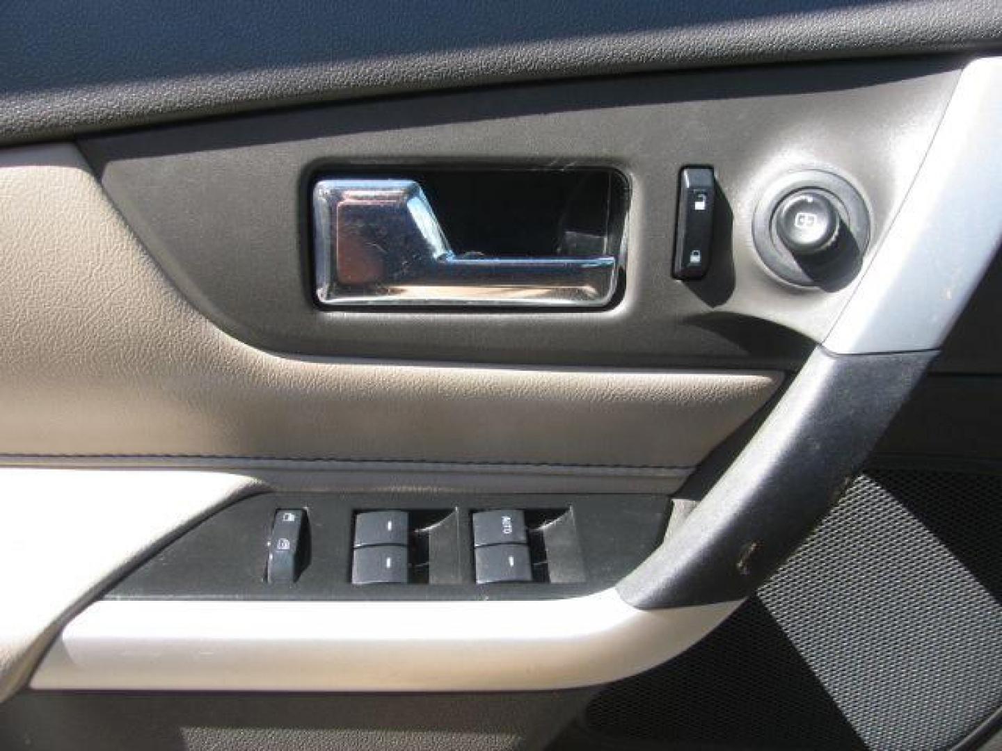 2013 Gray Ford Edge SEL FWD (2FMDK3J94DB) with an 2.0L L4 DOHC 16V engine, 6-Speed Automatic transmission, located at 2443 Albert Pike, Hot Springs, AR, 71913, (501) 623-6255, 34.492222, -93.109993 - Photo#10