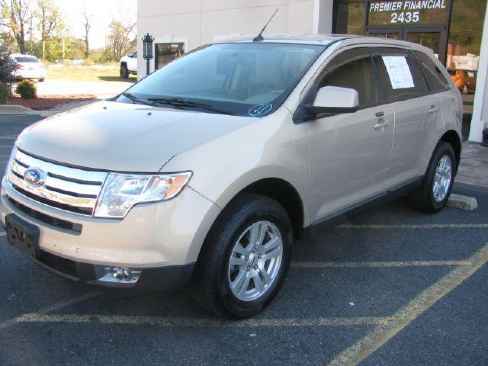 2007 Tan Ford Edge SEL FWD (2FMDK38C17B) with an 3.5L V6 DOHC 24V engine, 6-Speed Automatic transmission, located at 2443 Albert Pike, Hot Springs, AR, 71913, (501) 623-6255, 34.492222, -93.109993 - Photo #0