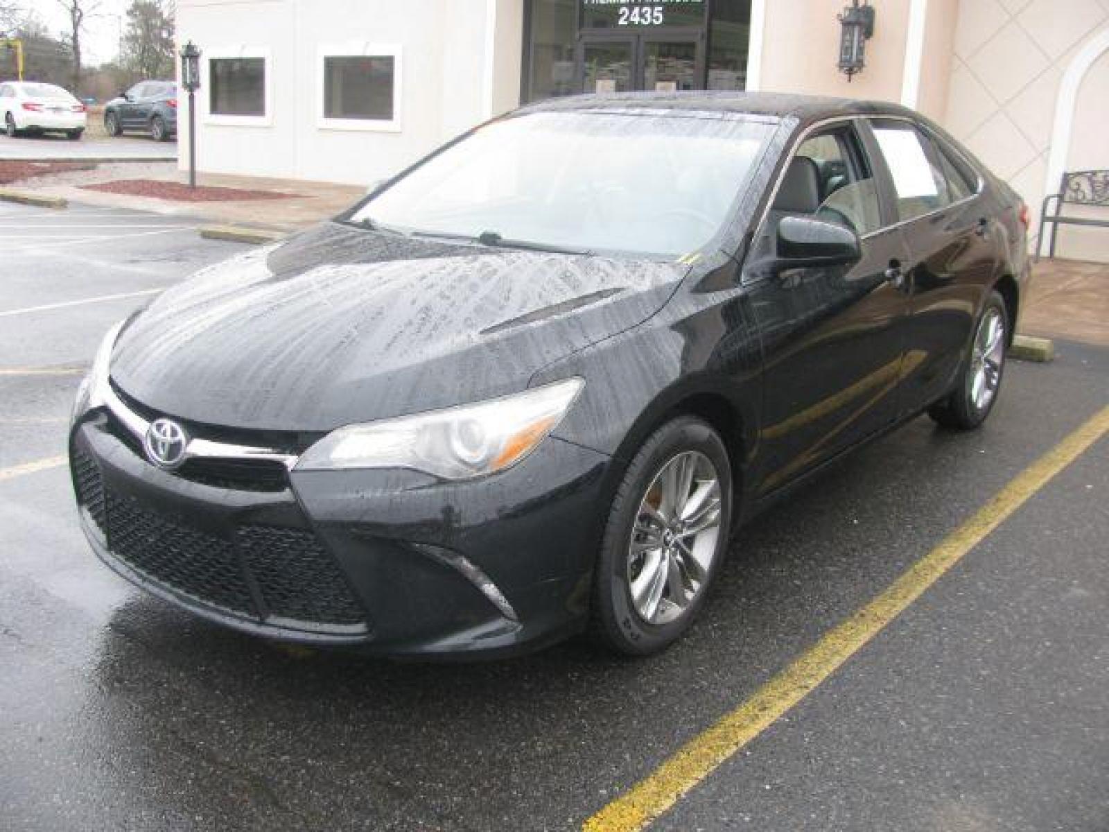 2016 Black Toyota Camry SE (4T1BF1FK1GU) with an 2.5L L4 DOHC 16V engine, 6-Speed Automatic transmission, located at 2443 Albert Pike, Hot Springs, AR, 71913, (501) 623-6255, 34.492222, -93.109993 - Photo #0