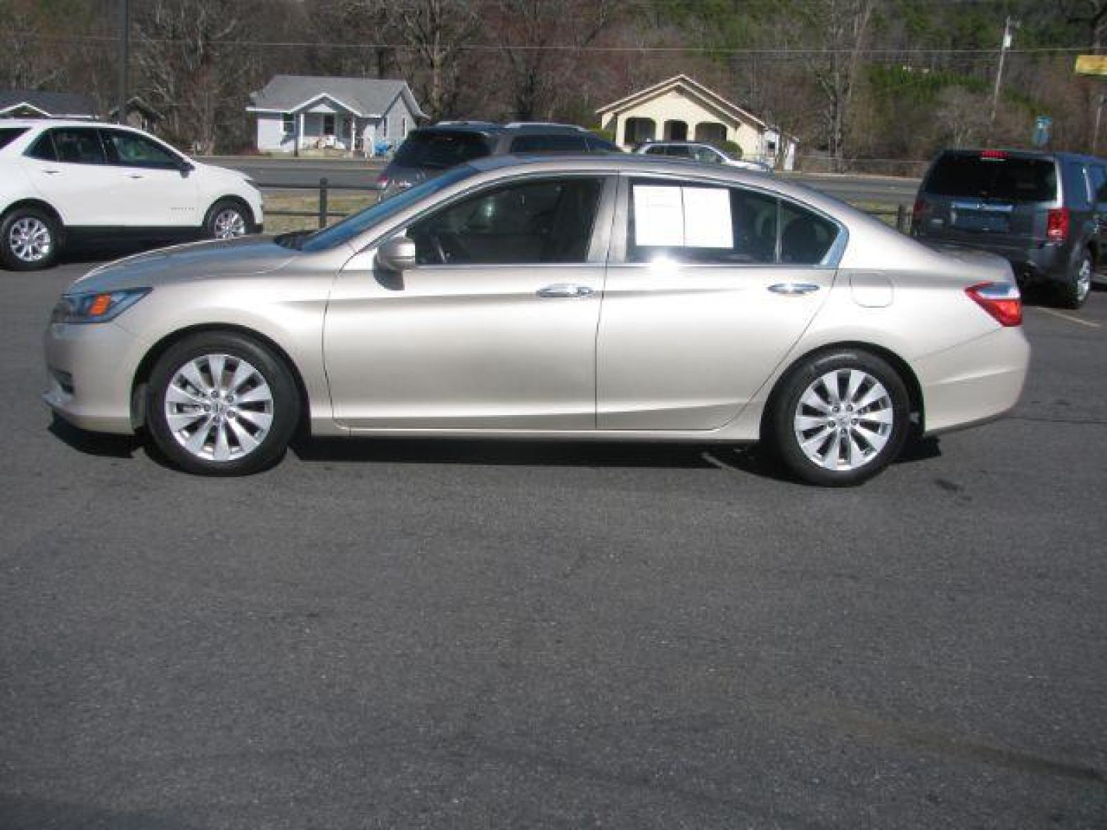 2013 Tan Honda Accord EX-L Sedan CVT (1HGCR2F81DA) with an 2.4L L4 DOHC 16V engine, Continuously Variable Transmission transmission, located at 2443 Albert Pike, Hot Springs, AR, 71913, (501) 623-6255, 34.492222, -93.109993 - Photo #1