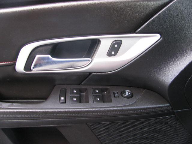 2016 Silver GMC Terrain SLE2 FWD (2GKALNEK4G6) with an 2.4L L4 DOHC 16V engine, 6-Speed Automatic transmission, located at 2443 Albert Pike, Hot Springs, AR, 71913, (501) 623-6255, 34.492222, -93.109993 - Photo#10