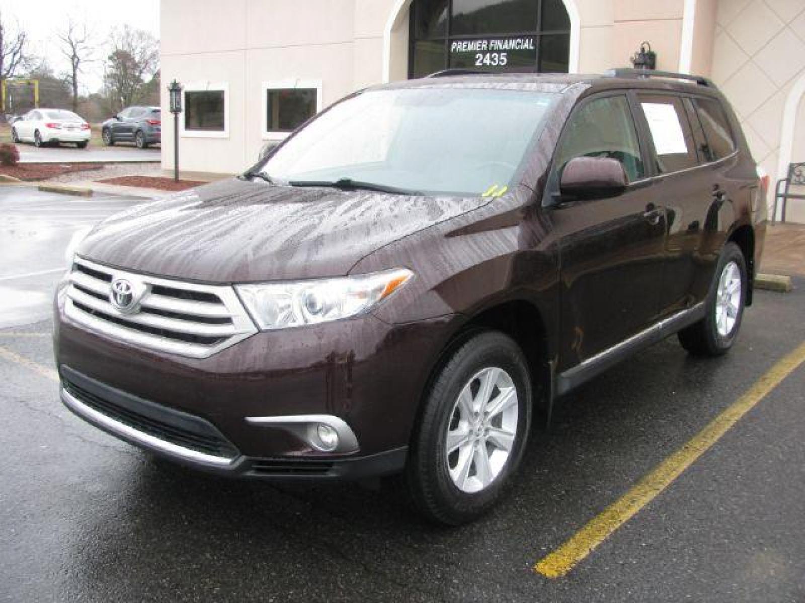 2012 Maroon Toyota Highlander Base 2WD V6 (5TDZK3EH0CS) with an 3.5L V6 DOHC 24V engine, 5-Speed Automatic transmission, located at 2443 Albert Pike, Hot Springs, AR, 71913, (501) 623-6255, 34.492222, -93.109993 - Photo #0
