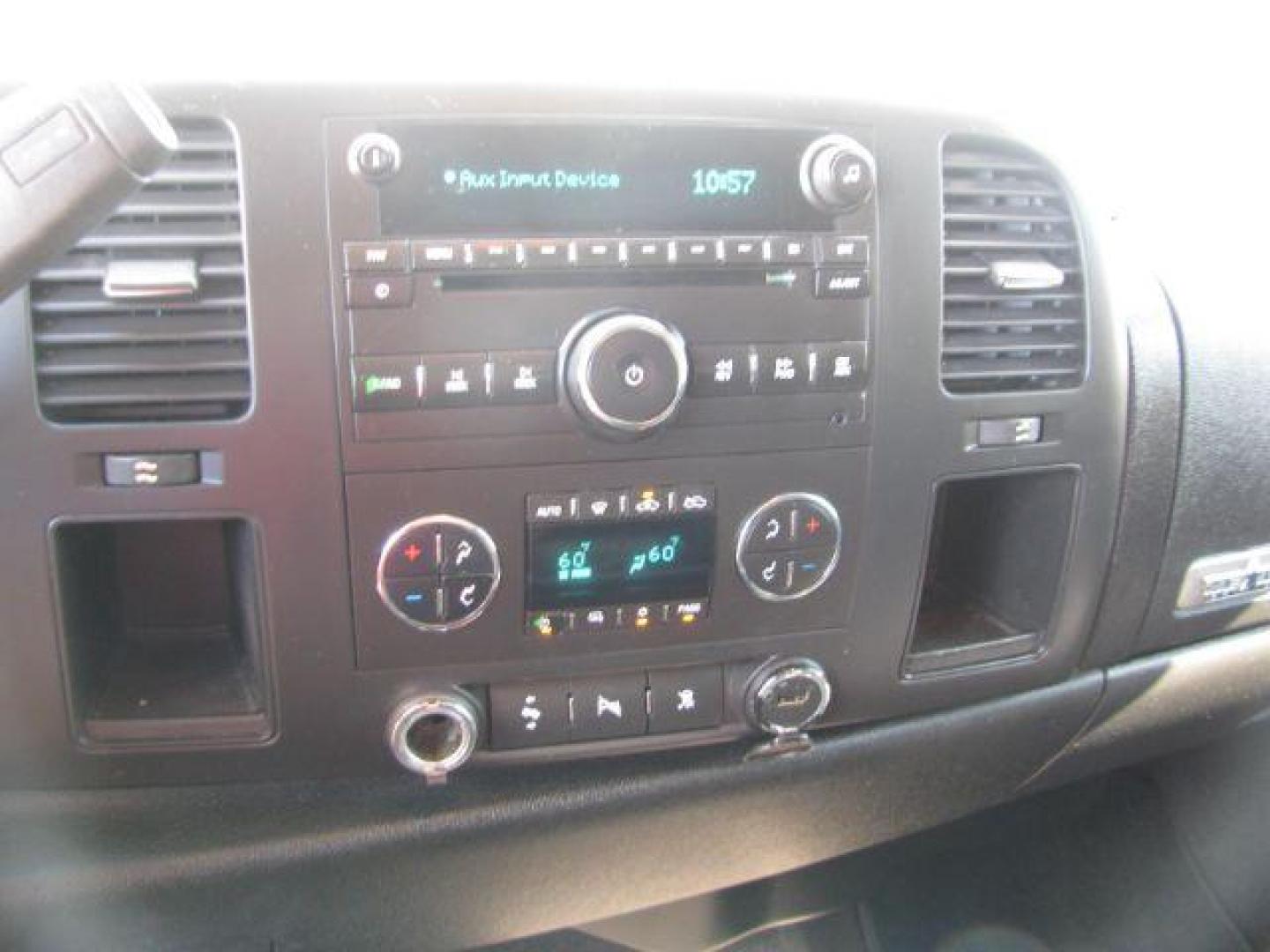 2011 Black GMC Sierra 1500 SLE Crew Cab 2WD (3GTP1VE07BG) with an 5.3L V8 OHV 16V FFV engine, 6-Speed Automatic transmission, located at 2443 Albert Pike, Hot Springs, AR, 71913, (501) 623-6255, 34.492222, -93.109993 - Photo#10