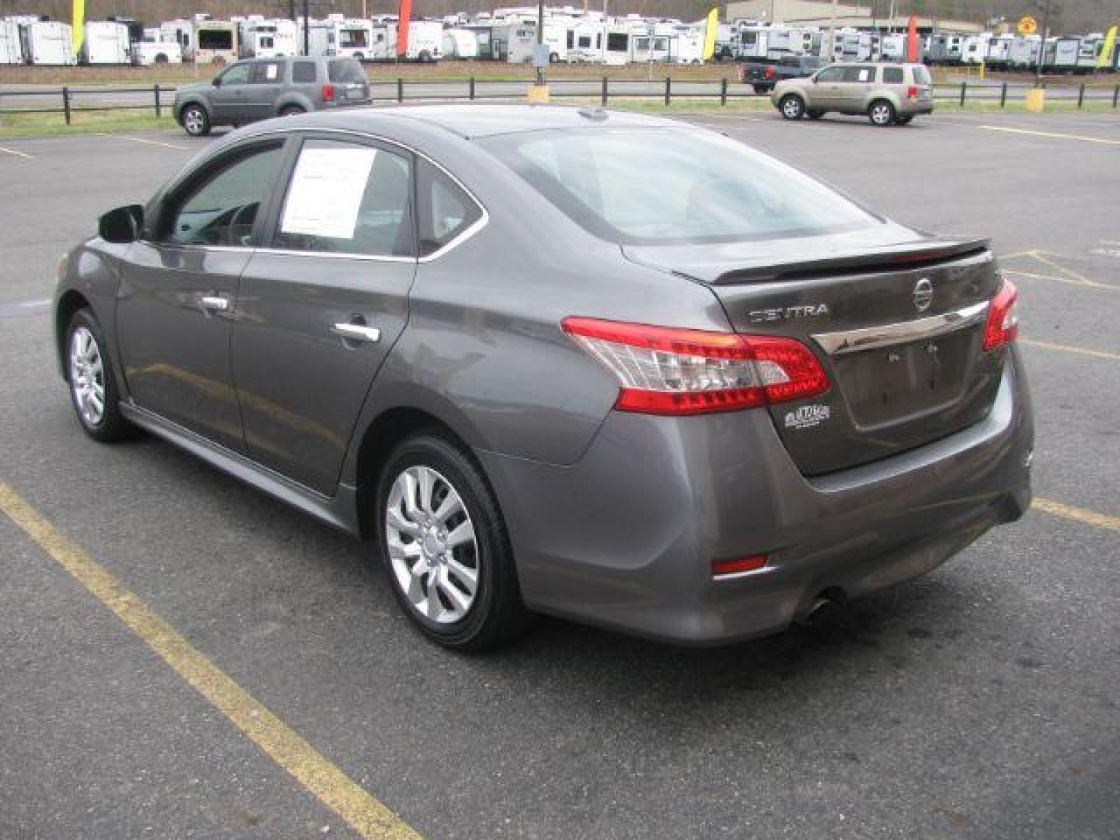 2015 Gray Nissan Sentra SR (3N1AB7APXFY) with an 1.8L L4 SFI DOHC 16V engine, Continuously Variable Transmission transmission, located at 2443 Albert Pike, Hot Springs, AR, 71913, (501) 623-6255, 34.492222, -93.109993 - Photo #2
