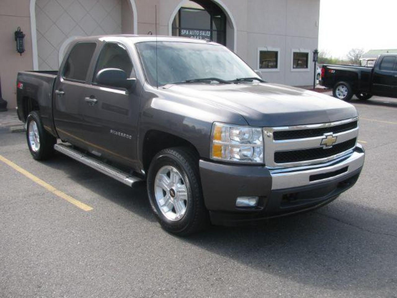 2010 Gray Chevrolet Silverado 1500 LT1 Crew Cab 4WD (3GCRKSE3XAG) with an 5.3L V8 OHV 16V FFV engine, 6-Speed Automatic transmission, located at 2443 Albert Pike, Hot Springs, AR, 71913, (501) 623-6255, 34.492222, -93.109993 - Photo #0