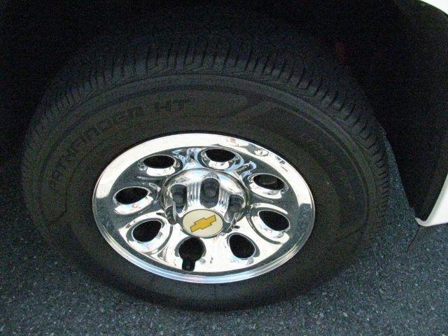 2008 White Chevrolet Silverado 1500 LS Crew Cab 2WD (3GCEC13C78G) with an 4.8L V8 OHV 16V engine, 4-Speed Automatic transmission, located at 2443 Albert Pike, Hot Springs, AR, 71913, (501) 623-6255, 34.492222, -93.109993 - Photo#7