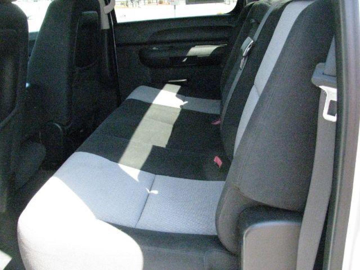 2008 White Chevrolet Silverado 1500 LS Crew Cab 2WD (3GCEC13C78G) with an 4.8L V8 OHV 16V engine, 4-Speed Automatic transmission, located at 2443 Albert Pike, Hot Springs, AR, 71913, (501) 623-6255, 34.492222, -93.109993 - Photo#8