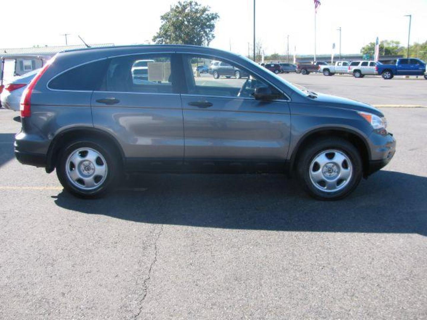 2011 Gray Honda CR-V LX 2WD 5-Speed AT (JHLRE3H30BC) with an 2.4L L4 DOHC 16V engine, 5-Speed Automatic transmission, located at 2443 Albert Pike, Hot Springs, AR, 71913, (501) 623-6255, 34.492222, -93.109993 - LISTED FEATURES MAY BE OPTIONAL AND NOT INCLUDED ON THIS VEHICLE!!! - Photo#4
