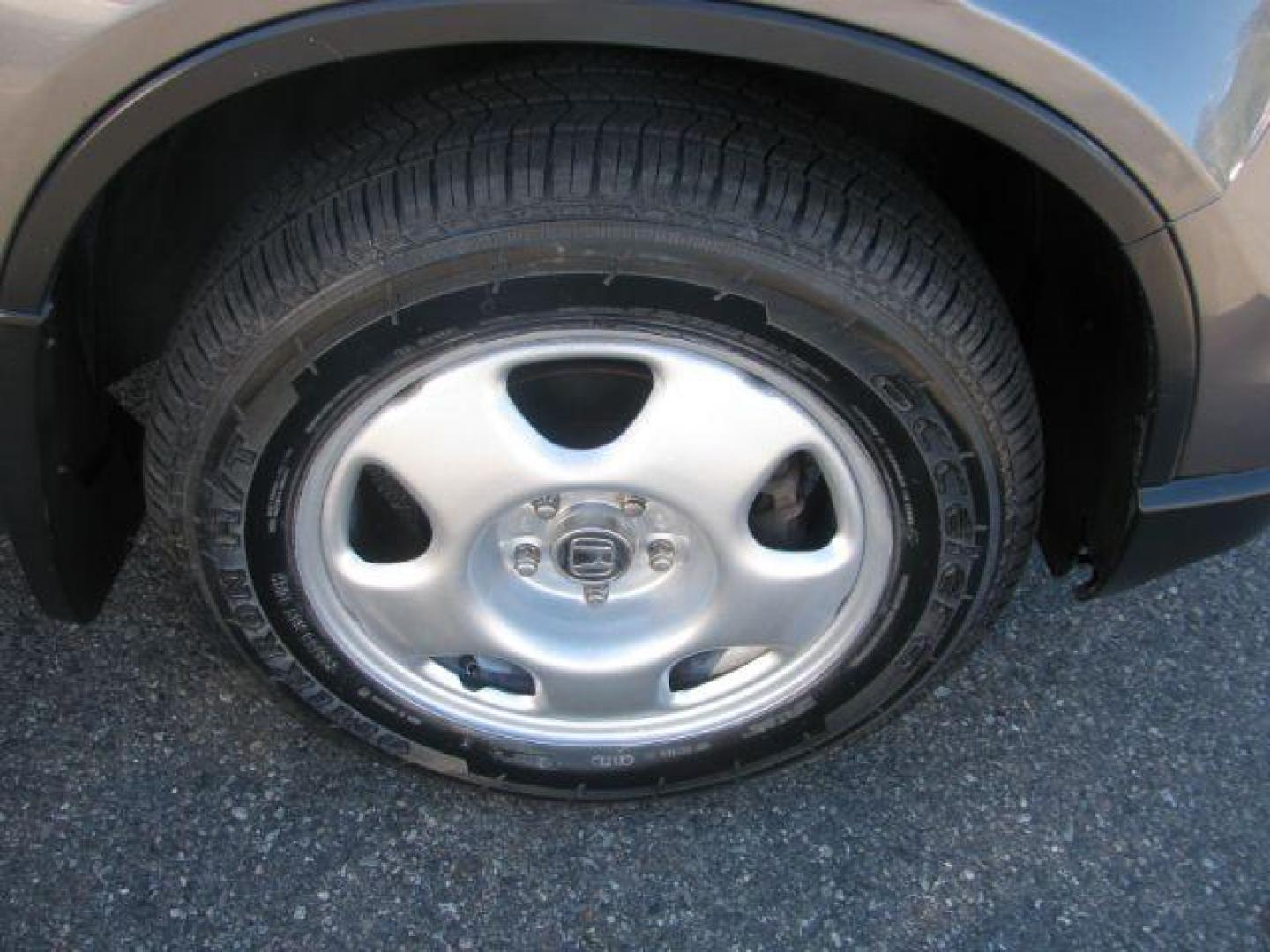 2011 Gray Honda CR-V LX 2WD 5-Speed AT (JHLRE3H30BC) with an 2.4L L4 DOHC 16V engine, 5-Speed Automatic transmission, located at 2443 Albert Pike, Hot Springs, AR, 71913, (501) 623-6255, 34.492222, -93.109993 - LISTED FEATURES MAY BE OPTIONAL AND NOT INCLUDED ON THIS VEHICLE!!! - Photo#6