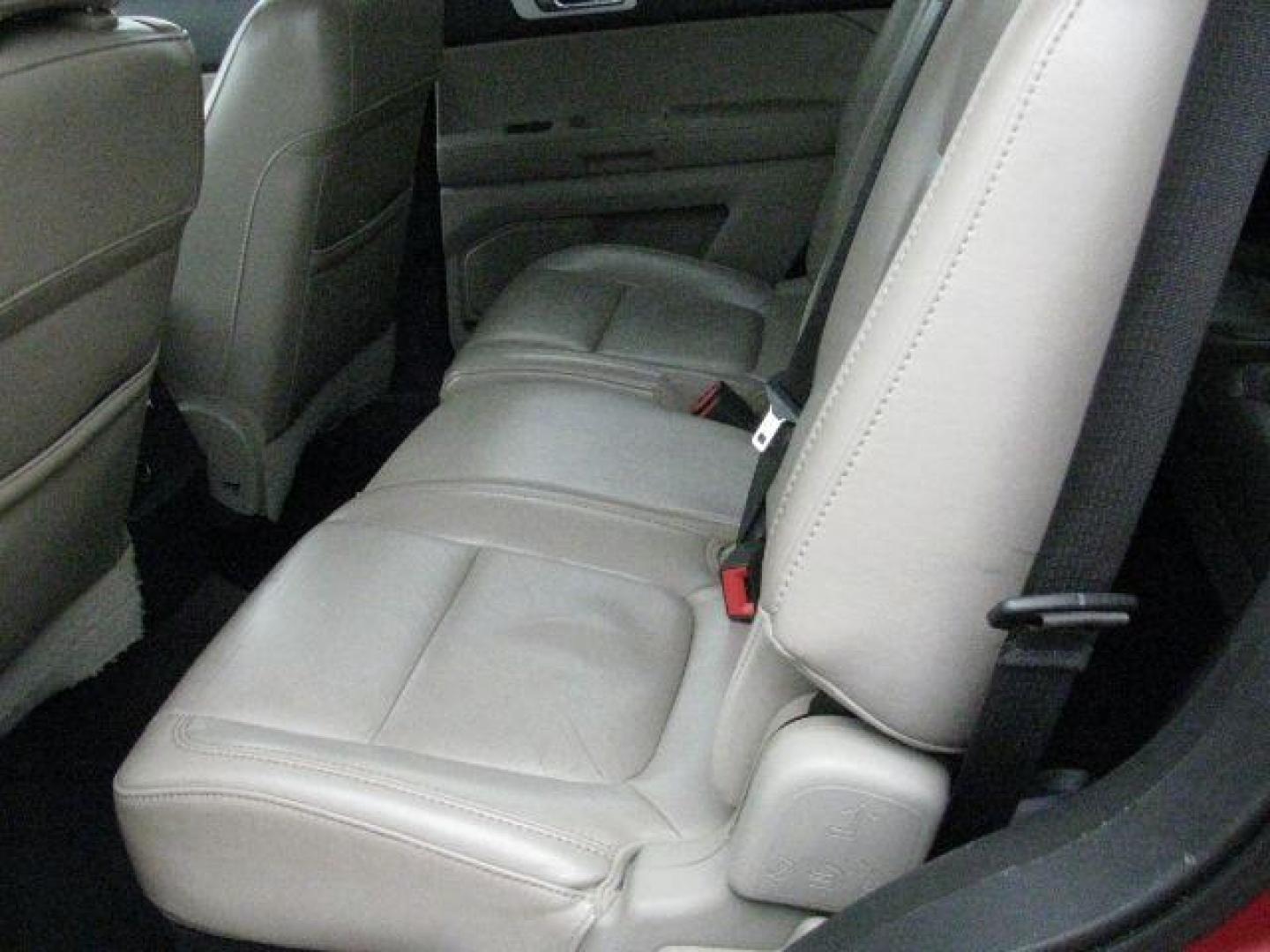 2012 Maroon Ford Explorer XLT FWD (1FMHK7D85CG) with an 3.5L V6 DOHC 24V engine, 6-Speed Automatic transmission, located at 2443 Albert Pike, Hot Springs, AR, 71913, (501) 623-6255, 34.492222, -93.109993 - LISTED FEATURES MAY BE OPTIONAL AND NOT INCLUDED ON THIS VEHICLE!!!- Photo#7