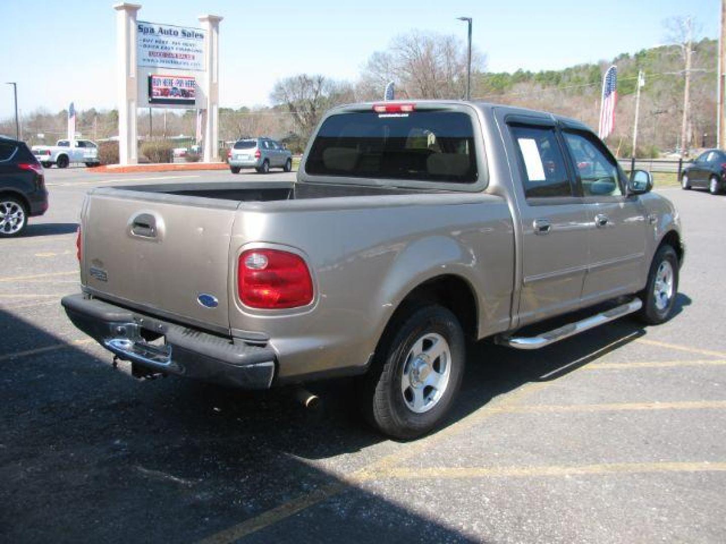 2002 Tan Ford F-150 XLT SuperCrew Short Bed 2WD (1FTRW07642K) with an 4.6L V8 SOHC 16V engine, 4-Speed Automatic transmission, located at 2443 Albert Pike, Hot Springs, AR, 71913, (501) 623-6255, 34.492222, -93.109993 - Photo#4