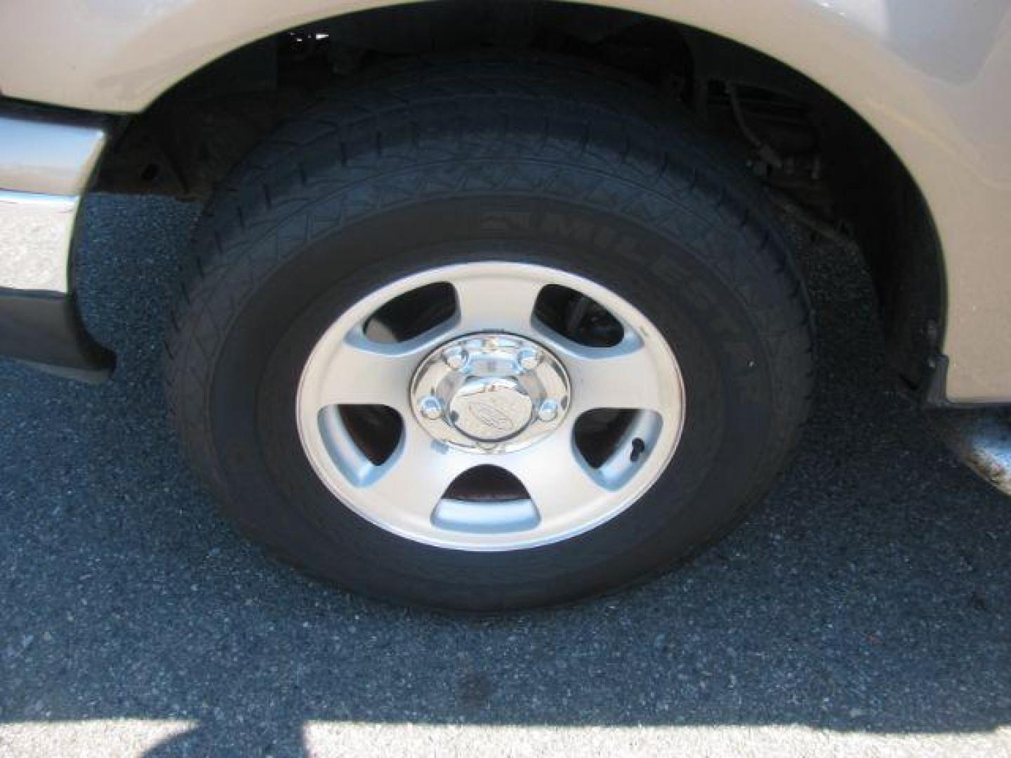 2002 Tan Ford F-150 XLT SuperCrew Short Bed 2WD (1FTRW07642K) with an 4.6L V8 SOHC 16V engine, 4-Speed Automatic transmission, located at 2443 Albert Pike, Hot Springs, AR, 71913, (501) 623-6255, 34.492222, -93.109993 - Photo#7