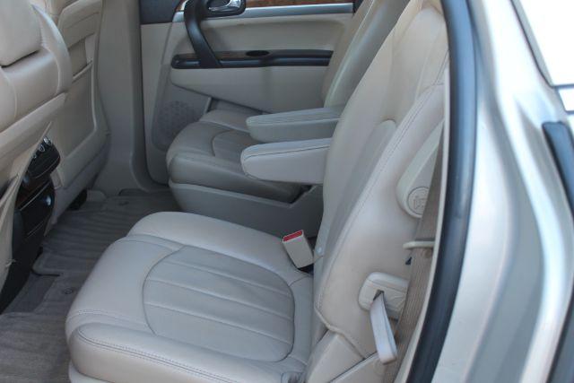 2012 Tan Buick Enclave Leather FWD (5GAKRCED0CJ) with an 3.6L V6 DOHC 24V engine, 6-Speed Automatic Overdrive transmission, located at 2443 Albert Pike, Hot Springs, AR, 71913, (501) 623-6255, 34.492222, -93.109993 - LISTED FEATURES MAY BE OPTIONAL AND NOT INCLUDED ON THIS VEHICLE!!! - Photo#6