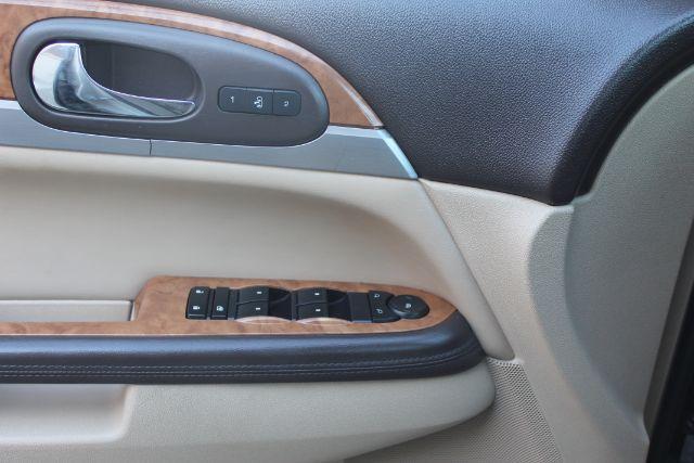 2012 Tan Buick Enclave Leather FWD (5GAKRCED0CJ) with an 3.6L V6 DOHC 24V engine, 6-Speed Automatic Overdrive transmission, located at 2443 Albert Pike, Hot Springs, AR, 71913, (501) 623-6255, 34.492222, -93.109993 - LISTED FEATURES MAY BE OPTIONAL AND NOT INCLUDED ON THIS VEHICLE!!! - Photo#9