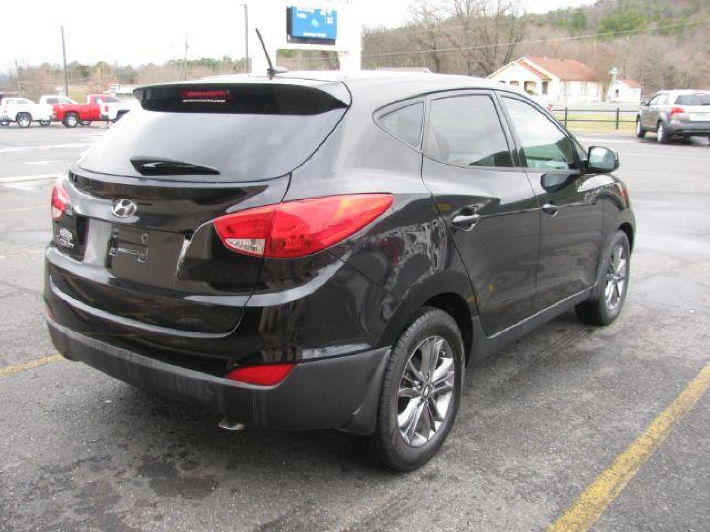 2015 Black Hyundai Tucson GLS FWD (KM8JT3AF3FU) with an 2.0L L4 DOHC 16V engine, 6-Speed Automatic transmission, located at 2443 Albert Pike, Hot Springs, AR, 71913, (501) 623-6255, 34.492222, -93.109993 - LISTED FEATURES MAY BE OPTIONAL AND NOT INCLUDED ON THIS VEHICLE!!! - Photo#3