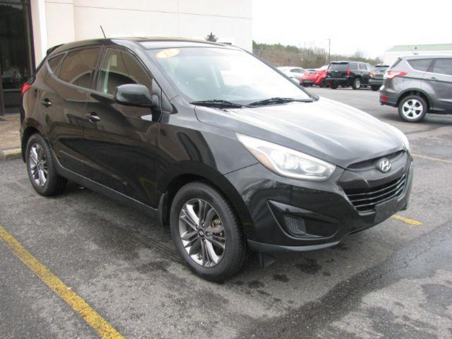2015 Black Hyundai Tucson GLS FWD (KM8JT3AF3FU) with an 2.0L L4 DOHC 16V engine, 6-Speed Automatic transmission, located at 2443 Albert Pike, Hot Springs, AR, 71913, (501) 623-6255, 34.492222, -93.109993 - LISTED FEATURES MAY BE OPTIONAL AND NOT INCLUDED ON THIS VEHICLE!!! - Photo#5