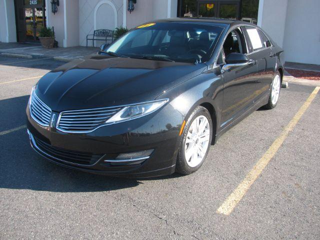 photo of 2014 Lincoln MKZ