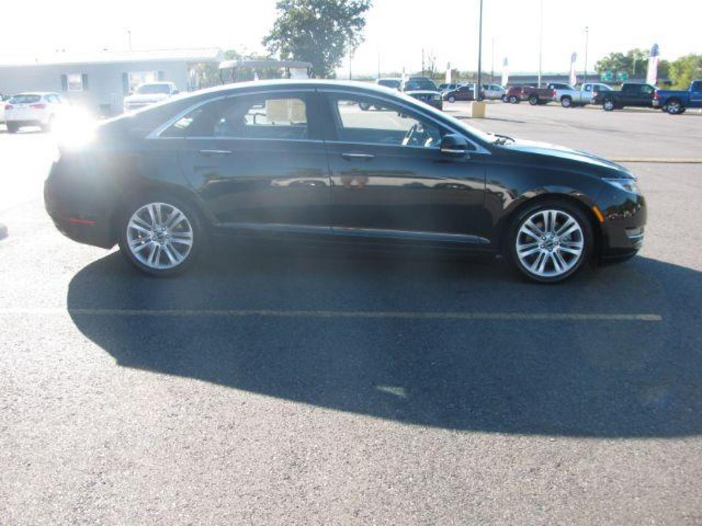 2014 Black Lincoln MKZ FWD (3LN6L2GK8ER) with an 3.7L V6 DOHC 24V engine, 6-Speed Automatic transmission, located at 2443 Albert Pike, Hot Springs, AR, 71913, (501) 623-6255, 34.492222, -93.109993 - LISTED FEATURES MAY BE OPTIONAL AND NOT INCLUDED ON THIS VEHICLE!!! - Photo#4