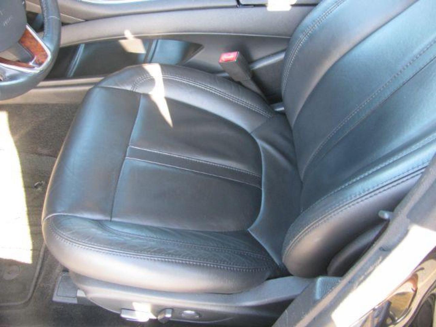2014 Black Lincoln MKZ FWD (3LN6L2GK8ER) with an 3.7L V6 DOHC 24V engine, 6-Speed Automatic transmission, located at 2443 Albert Pike, Hot Springs, AR, 71913, (501) 623-6255, 34.492222, -93.109993 - LISTED FEATURES MAY BE OPTIONAL AND NOT INCLUDED ON THIS VEHICLE!!! - Photo#8