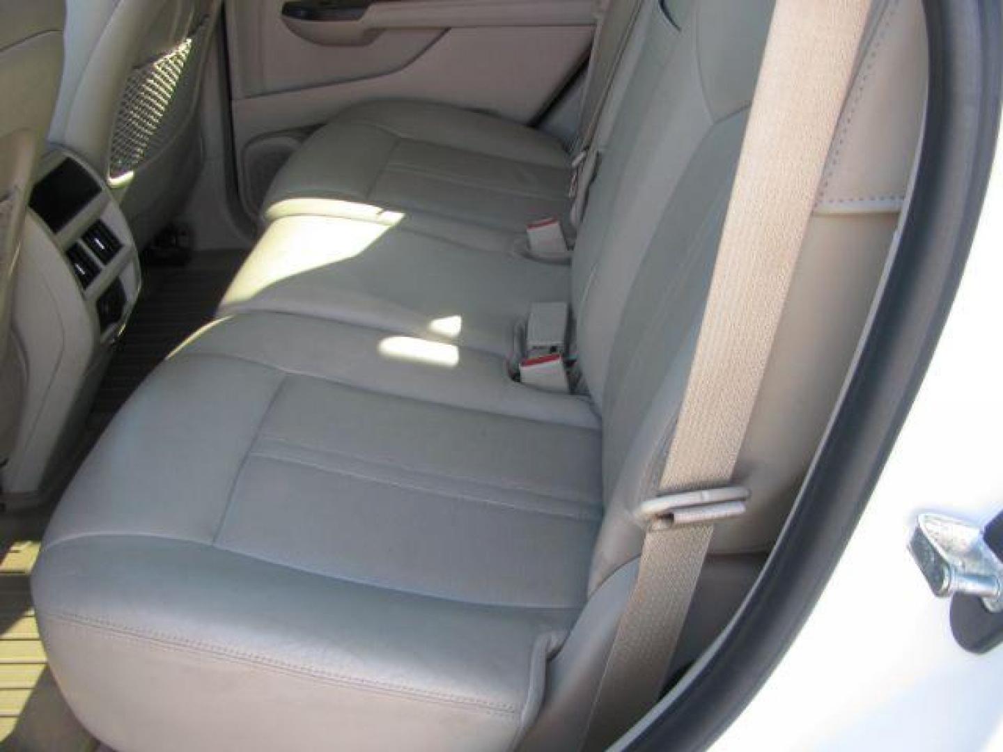 2012 White Cadillac SRX Performance (3GYFNBE32CS) with an 3.6L V6 DOHC 24V FFV engine, 6-Speed Automatic transmission, located at 2443 Albert Pike, Hot Springs, AR, 71913, (501) 623-6255, 34.492222, -93.109993 - LISTED FEATURES MAY BE OPTIONAL AND NOT INCLUDED ON THIS VEHICLE!!!- Photo#7