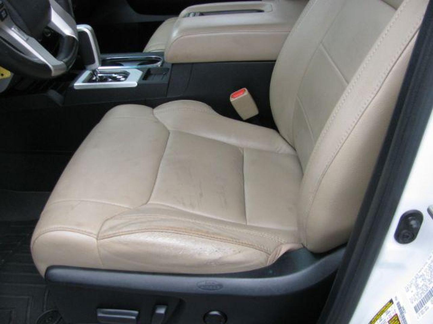 2014 White Toyota Tundra Limited 5.7L FFV CrewMax 4WD (5TFHW5F13EX) with an 5.7L V8 DOHC 32V FFV engine, 6-Speed Automatic transmission, located at 2443 Albert Pike, Hot Springs, AR, 71913, (501) 623-6255, 34.492222, -93.109993 - LISTED FEATURES MAY BE OPTIONAL AND NOT INCLUDED ON THIS VEHICLE!!! - Photo#9