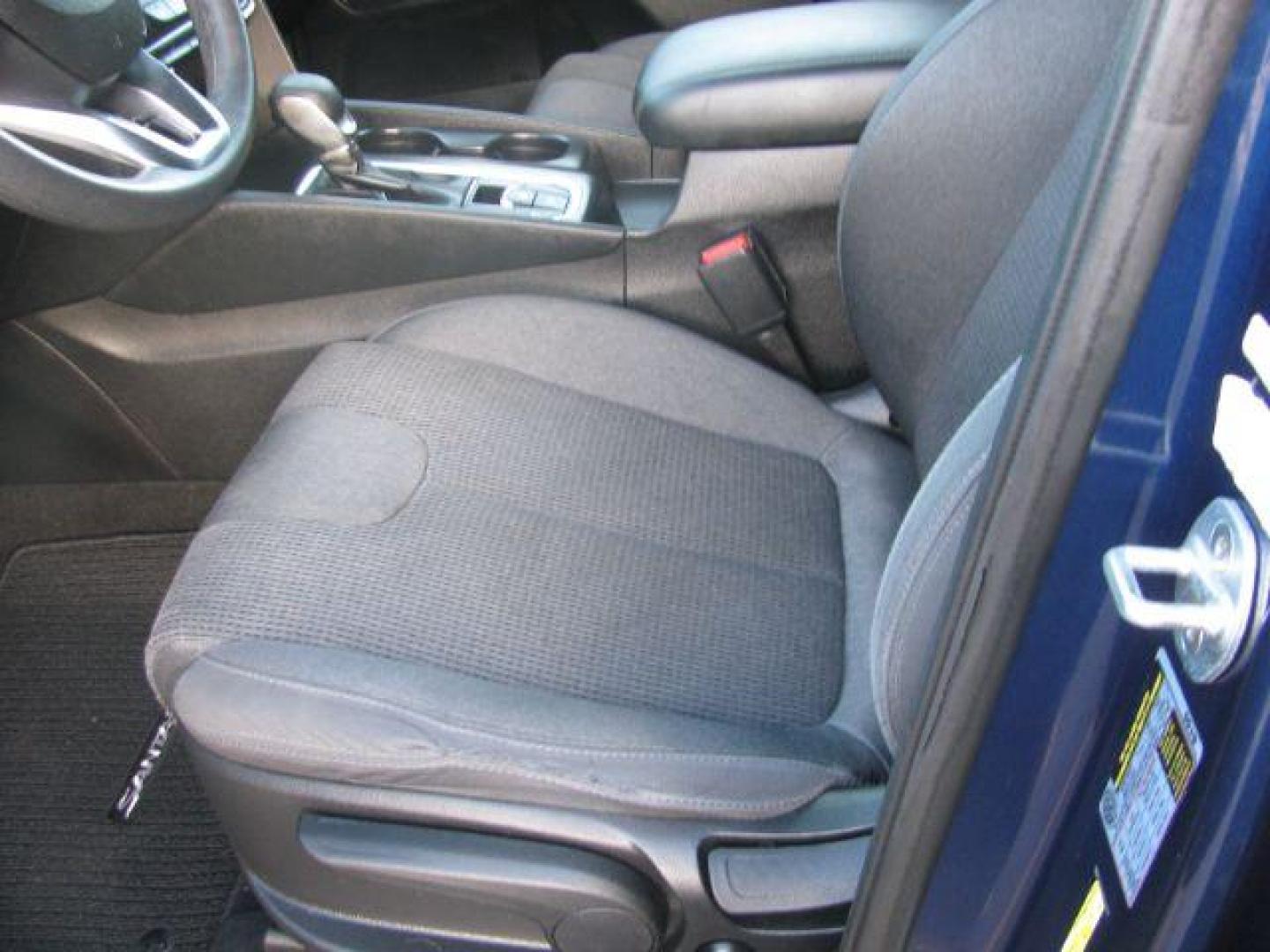 2019 Blue Hyundai Santa Fe SE 2.4 (5NMS23AD4KH) with an 2.4L L4 DOHC 16V engine, 8-Speed Automatic transmission, located at 2443 Albert Pike, Hot Springs, AR, 71913, (501) 623-6255, 34.492222, -93.109993 - LISTED FEATURES MAY BE OPTIONAL AND NOT INCLUDED ON THIS VEHICLE!!! - Photo#8