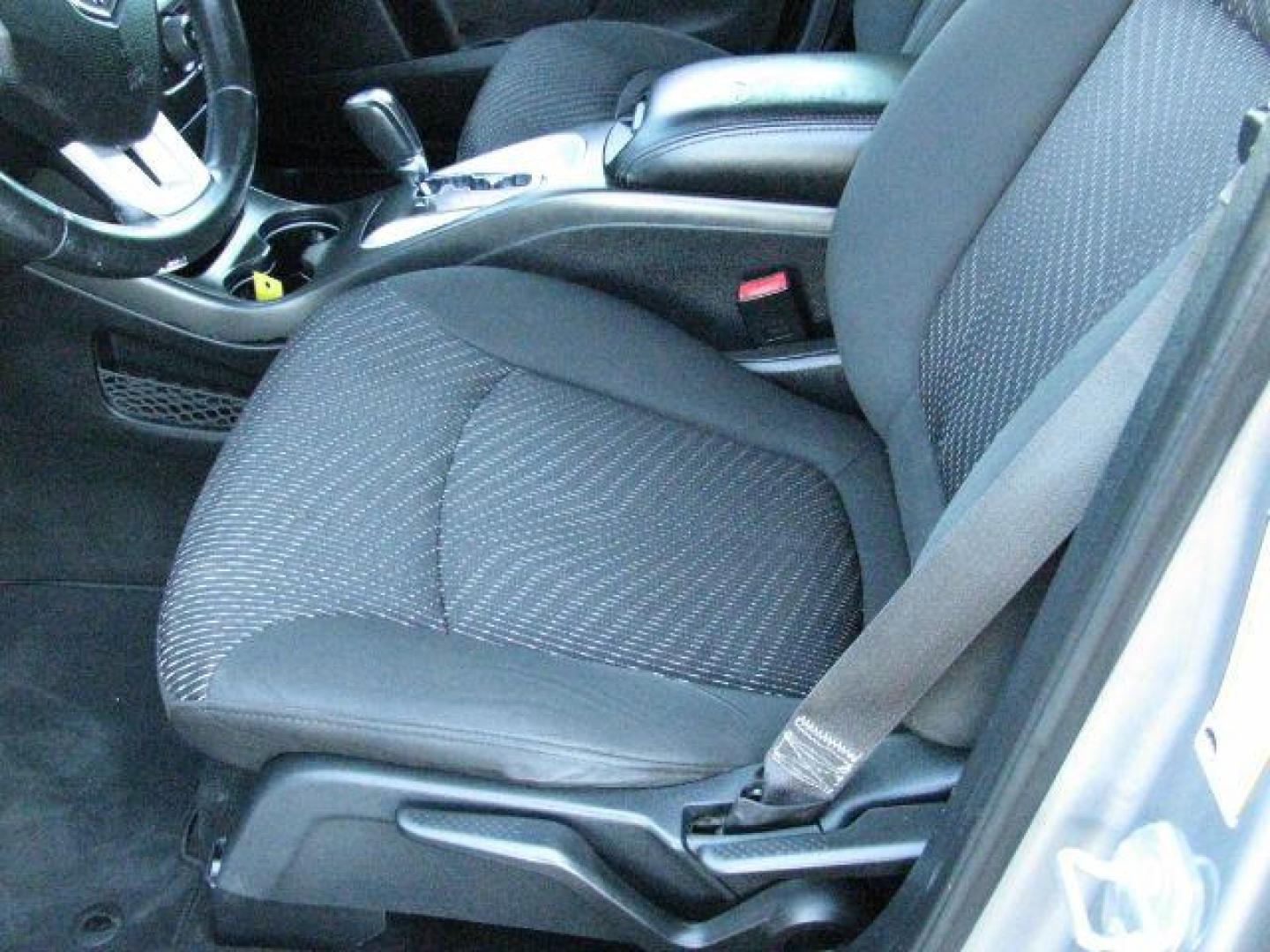 2016 Gray Dodge Journey SE (3C4PDCAB9GT) with an 2.4L L4 DOHC 16V engine, 4-Speed Automatic transmission, located at 2443 Albert Pike, Hot Springs, AR, 71913, (501) 623-6255, 34.492222, -93.109993 - LISTED FEATURES MAY BE OPTIONAL AND NOT INCLUDED ON THIS VEHICLE!!! - Photo#8