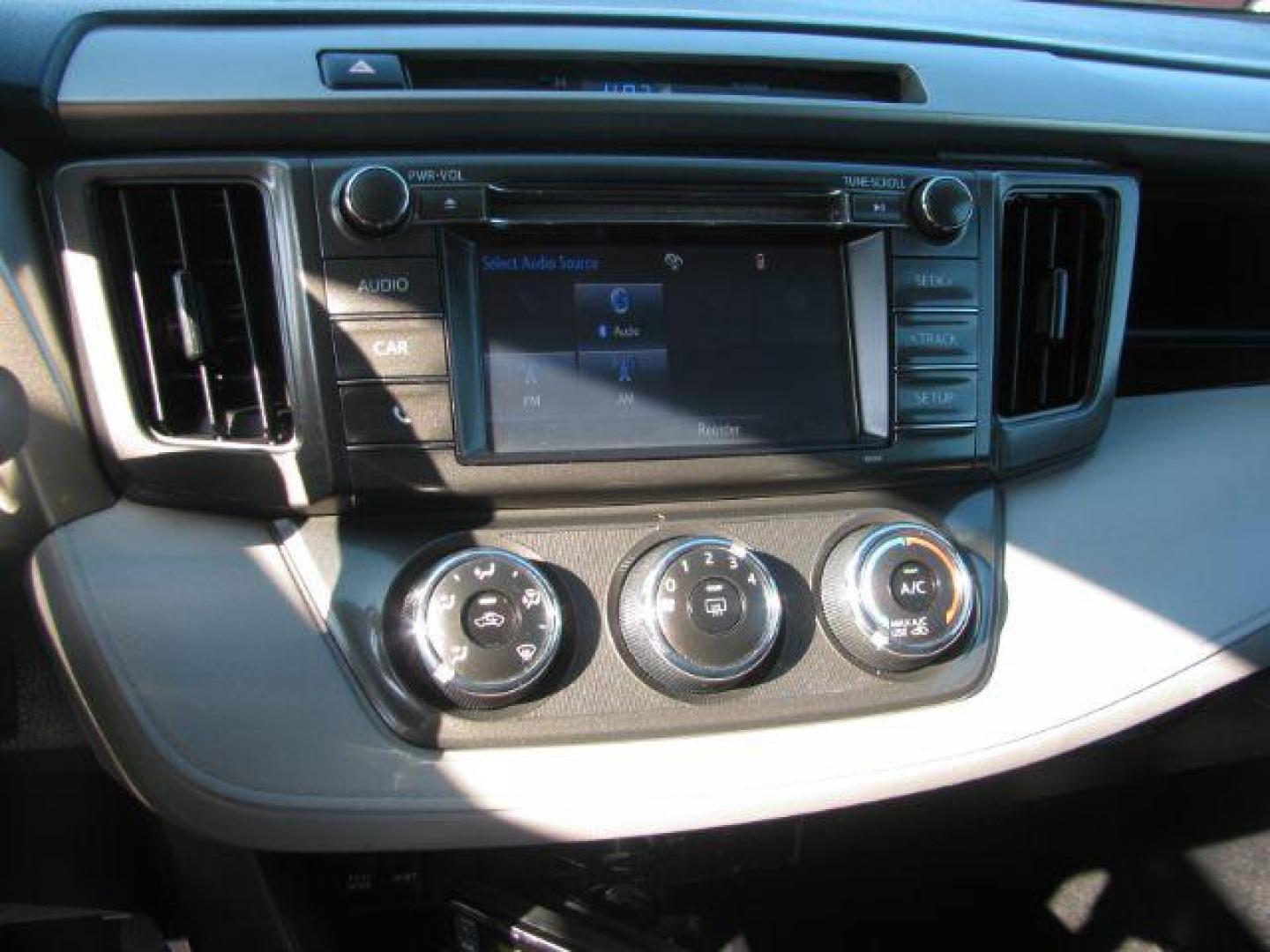 2015 Gray Toyota RAV4 SPORT UTILITY 4-DR (2T3ZFREV7FW) with an 2.5L L4 DOHC 16V engine, 6-Speed Automatic transmission, located at 2443 Albert Pike, Hot Springs, AR, 71913, (501) 623-6255, 34.492222, -93.109993 - LISTED FEATURES MAY BE OPTIONAL AND NOT INCLUDED ON THIS VEHICLE!!! - Photo#9