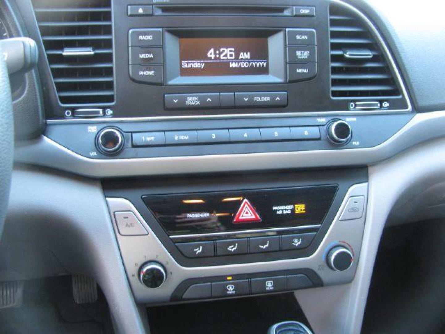 2018 Black Hyundai Elantra SE 6AT (5NPD74LF0JH) with an 1.8L L4 DOHC 16V engine, 6-Speed Automatic transmission, located at 2443 Albert Pike, Hot Springs, AR, 71913, (501) 623-6255, 34.492222, -93.109993 - All listed features may not be available!!!! - Photo#9