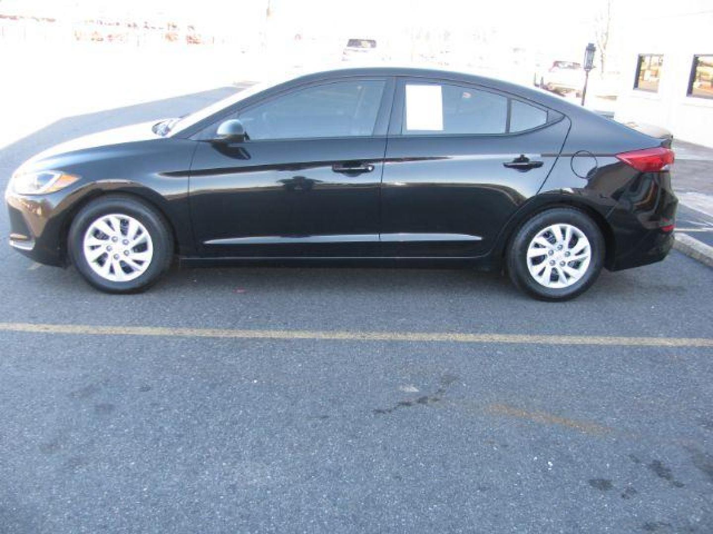 2018 Black Hyundai Elantra SE 6AT (5NPD74LF0JH) with an 1.8L L4 DOHC 16V engine, 6-Speed Automatic transmission, located at 2443 Albert Pike, Hot Springs, AR, 71913, (501) 623-6255, 34.492222, -93.109993 - All listed features may not be available!!!! - Photo#1