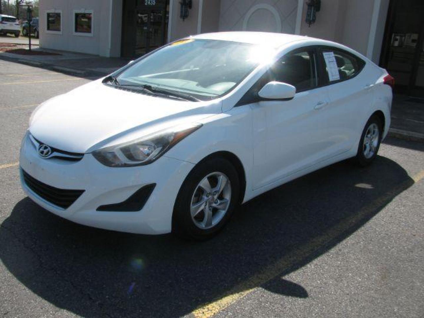 2014 White Hyundai Elantra GLS A/T (5NPDH4AE3EH) with an 1.8L L4 DOHC 16V engine, 6-Speed Automatic transmission, located at 2443 Albert Pike, Hot Springs, AR, 71913, (501) 623-6255, 34.492222, -93.109993 - LISTED FEATURES MAY BE OPTIONAL AND NOT INCLUDED ON THIS VEHICLE!!! - Photo#5