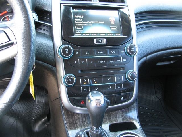 2015 Tan Chevrolet Malibu 1LT (1G11C5SL3FF) with an 2.5L L4 DOHC 16V engine, 6-Speed Automatic transmission, located at 2443 Albert Pike, Hot Springs, AR, 71913, (501) 623-6255, 34.492222, -93.109993 - ALL LISTED FEATURES MAY NOT BE INCLUDED!!!!!- Photo#9