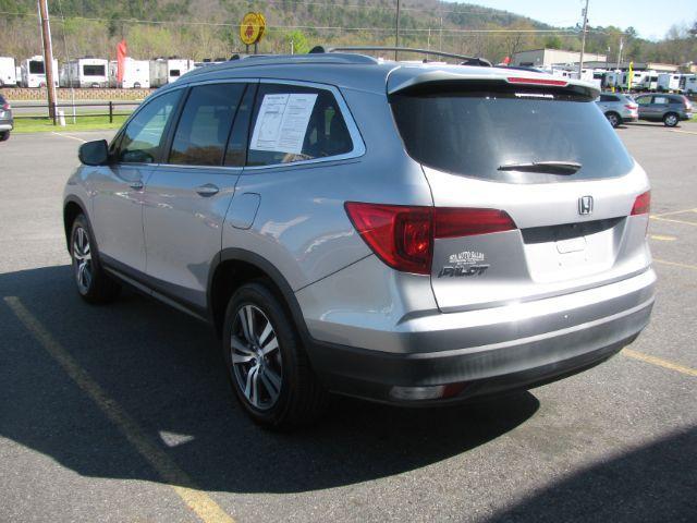 2018 Silver Honda Pilot EX-L w/RES (5FNYF5H83JB) with an 3.5L V6 SOHC 24V engine, 6-Speed Automatic transmission, located at 2443 Albert Pike, Hot Springs, AR, 71913, (501) 623-6255, 34.492222, -93.109993 - ALL LISTED FEATURES MAY NOT BE AVAILABLE!!!! - Photo#3